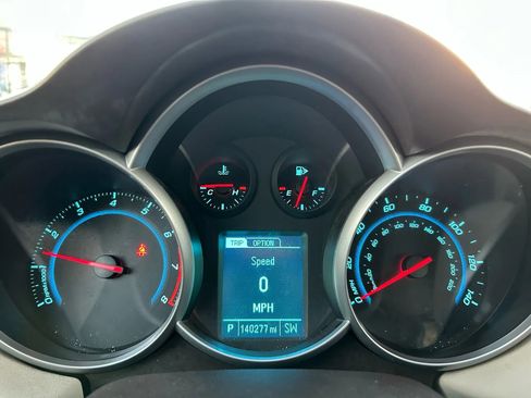 Used 2013 Chevrolet Cruze LT image 23