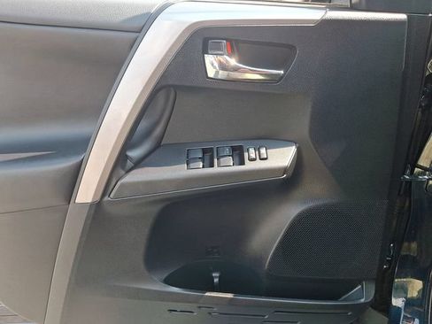 Used 2018 Toyota RAV4 XLE w/ Plus Extra Value Package AWD/4WD image 12