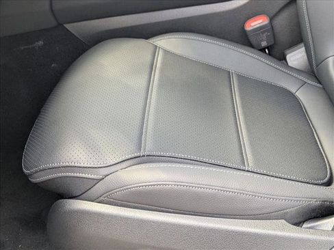 Used 2026 Mercedes-Benz GLC 300 4MATIC image 4