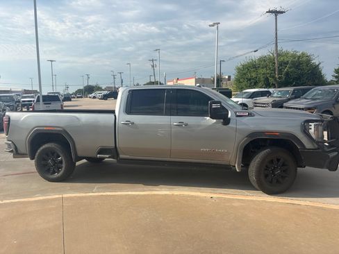 Used 2026 GMC Sierra 3500 AT4 w/ AT4 Premium Plus Package AWD/4WD image 4
