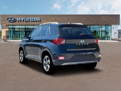 New 2026 Hyundai Venue SEL image 5