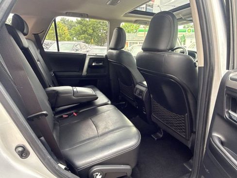 Used 2015 Toyota 4Runner Limited w/ Four Season Floor Mat Package AWD/4WD image 20