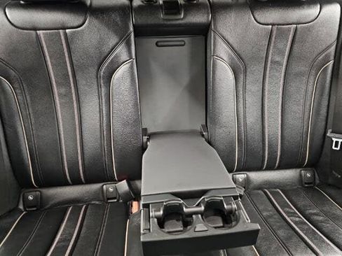 Used 2019 BMW 530i xDrive image 24