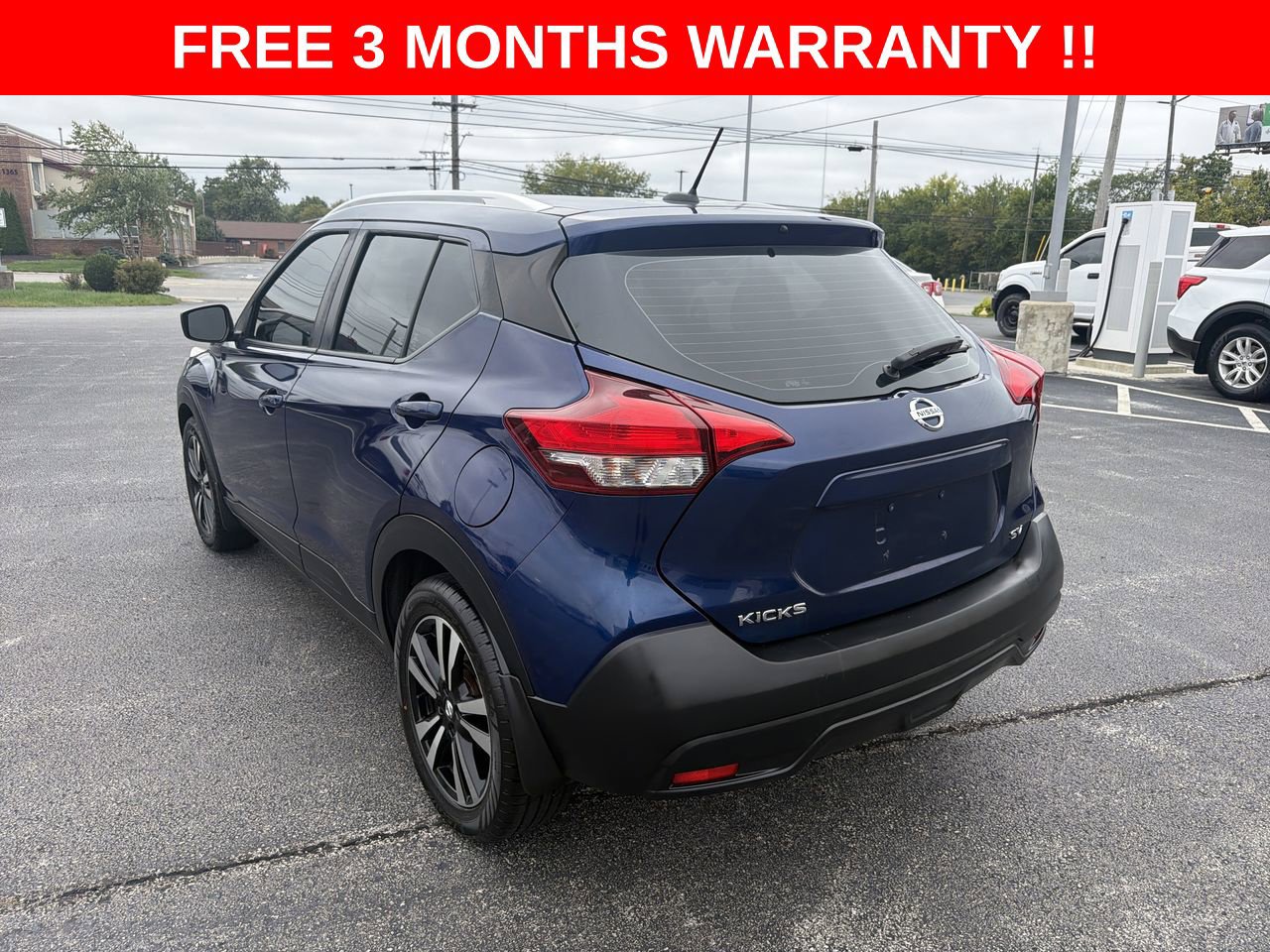 Used 2018 Nissan Kicks SV FWD image 27