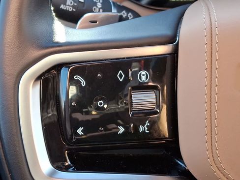 Used 2025 Land Rover Range Rover Sport SE image 23