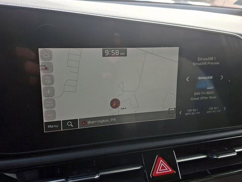 Certified 2023 Kia Niro EX image 16