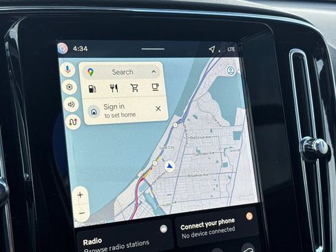 New 2026 Volvo XC40 B4 Core w/ Protection Package Premier image 19