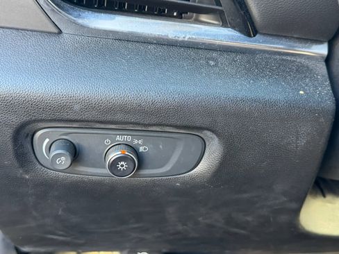 Used 2019 Chevrolet Traverse LS image 14