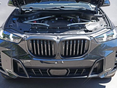 Used 2024 BMW X5 sDrive40i w/ M Sport Package RWD image 8