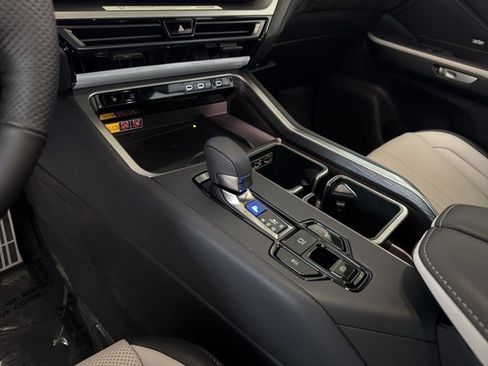Certified 2026 Lexus TX 500h AWD w/ Technology Package image 21