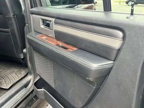 Used 2015 Ford Expedition EL Platinum image 21