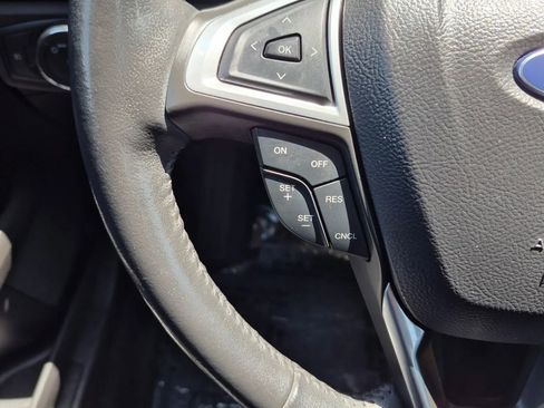 Used 2013 Ford Fusion SE FWD image 12