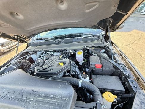 Used 2026 RAM 2500 Limited AWD/4WD image 32