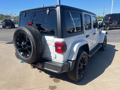 Used 2023 Jeep Wrangler Unlimited Sahara w/ Cold Weather Group image 5