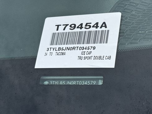 Used 2024 Toyota Tacoma TRD Sport AWD/4WD image 36