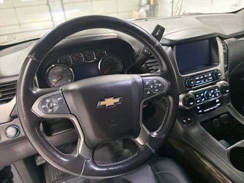 Used 2019 Chevrolet Tahoe LT w/ Off-Road Package AWD/4WD image 19