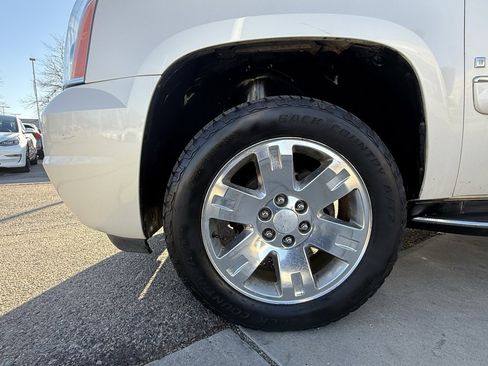 Used 2008 GMC Yukon SLT image 32