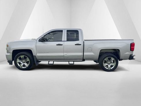 Used 2016 Chevrolet Silverado 1500 Custom w/ Custom Convenience Package image 4