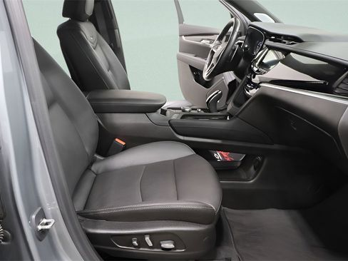 Used 2024 Cadillac XT6 Sport image 35