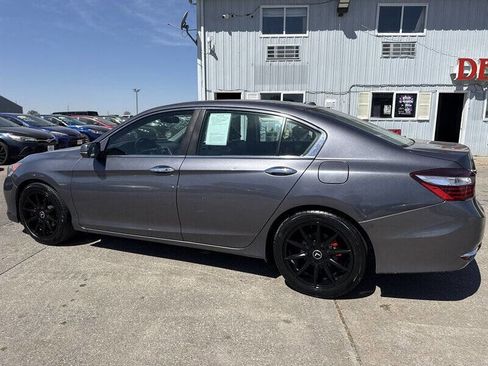 Used 2017 Honda Accord EX-L image 3