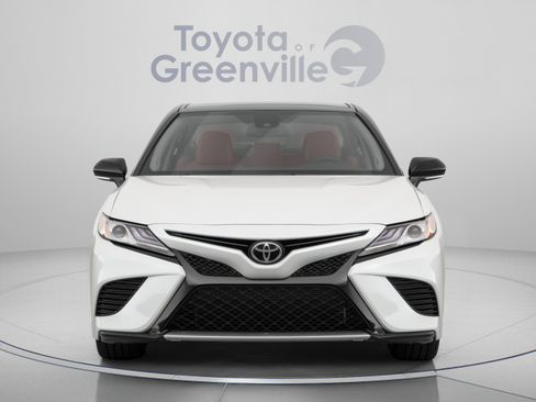 Used 2020 Toyota Camry XSE FWD image 9
