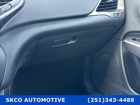 Used 2021 Jeep Cherokee Latitude image 21