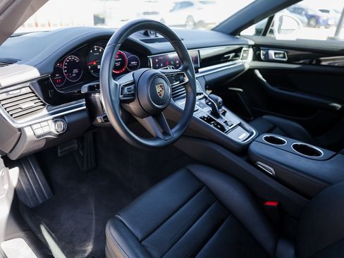 Certified 2022 Porsche Panamera 4 image 4