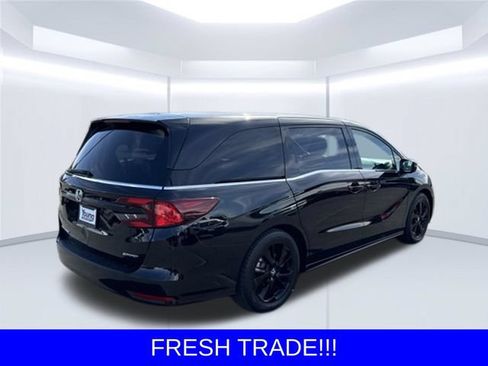 Used 2023 Honda Odyssey Sport image 7