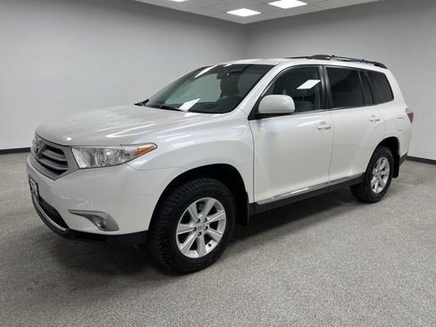 Used 2013 Toyota Highlander Plus image 6