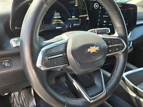 Used 2025 Chevrolet Equinox LT FWD image 14