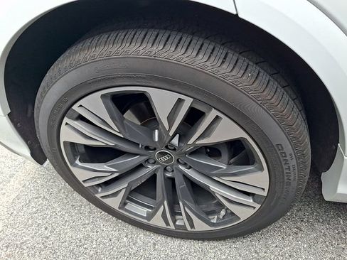 Used 2026 Audi Q8 Premium Plus AWD/4WD image 8