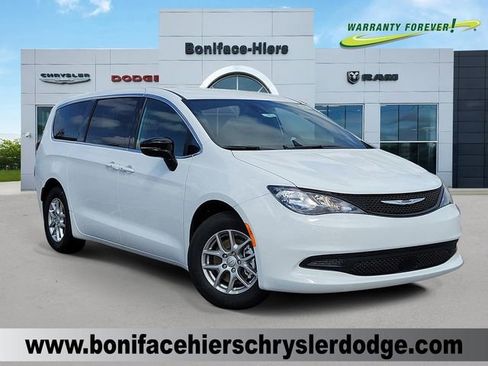 New 2026 Chrysler Voyager LX image 1