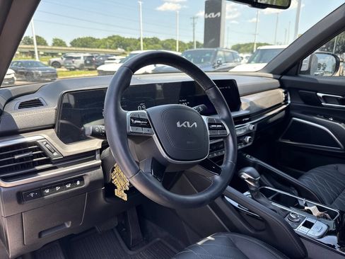 Used 2024 Kia Telluride EX X-Line AWD/4WD image 32