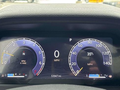 Used 2023 Jeep Grand Cherokee Limited w/ Black Appearance Package image 19