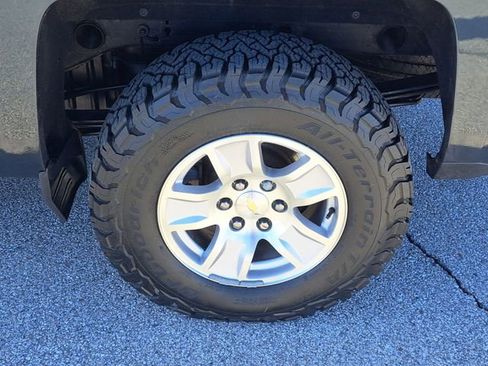 Used 2018 Chevrolet Silverado 1500 LT w/ All Star Edition AWD/4WD image 27