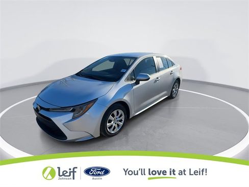 Used 2024 Toyota Corolla LE image 4