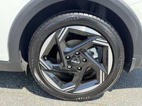 Certified 2025 Kia K4 EX FWD image 11