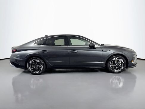 Used 2024 Hyundai Sonata SEL w/ Convenience Package FWD image 4
