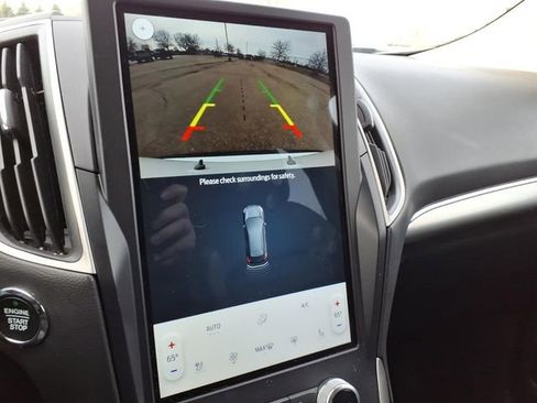 Certified 2024 Ford Edge SEL w/ Sport Appearance Package image 19