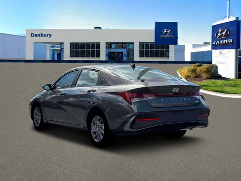 New 2026 Hyundai Elantra Blue image 5