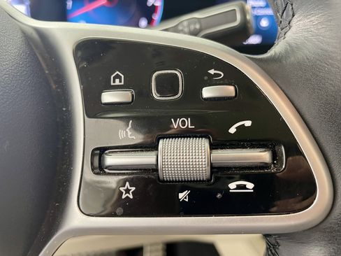 Used 2021 Mercedes-Benz GLS 580 4MATIC image 17