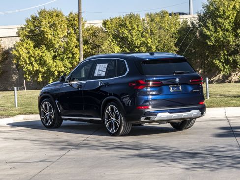 New 2026 BMW X5 xDrive50e w/ Executive Package image 3