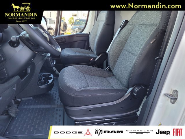 Used 2024 RAM ProMaster 2500 w/ Convenience Group FWD image 16