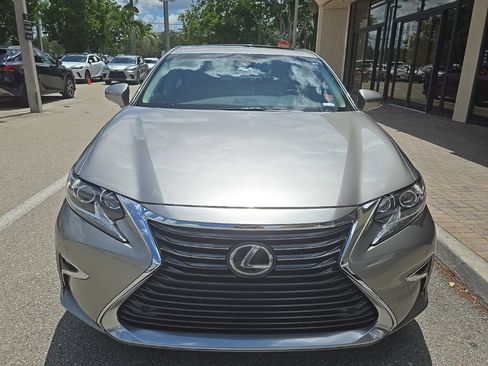 Used 2016 Lexus ES 350 w/ Luxury Package w/Wood Trim FWD image 2