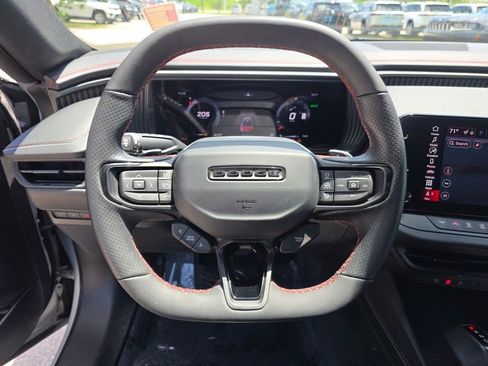 Used 2025 Dodge Charger R/T w/ Sun & Sound Package image 22