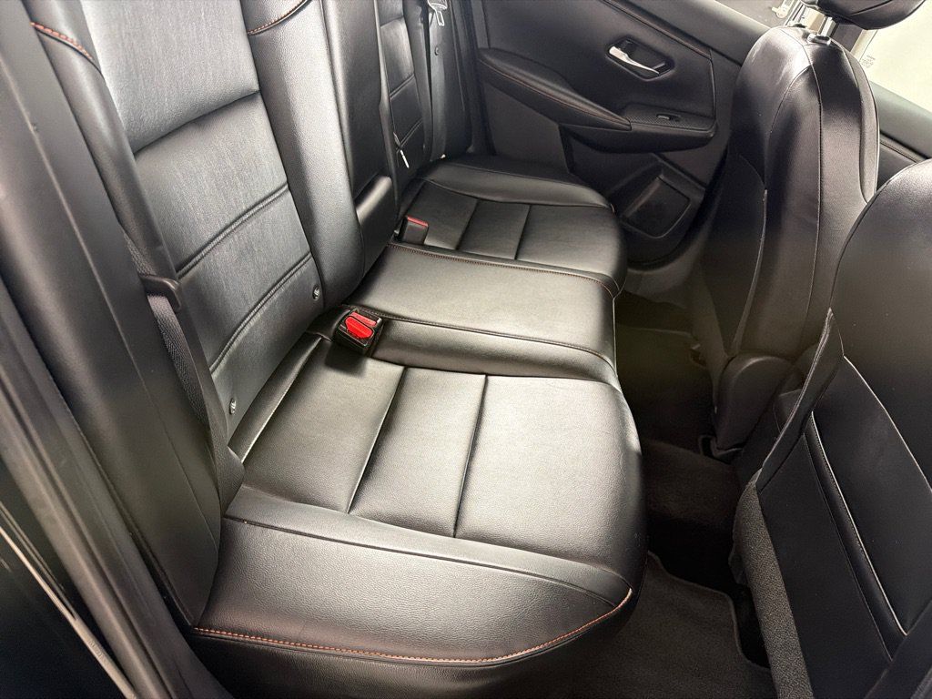 Used 2021 Nissan Sentra SR w/ SR Premium Package FWD image 22