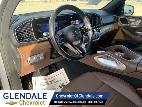 Used 2024 Mercedes-Benz GLE 350 4MATIC image 7