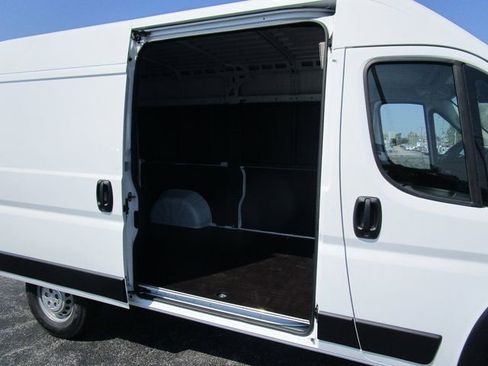 Used 2024 RAM ProMaster 2500 w/ Power Group FWD image 8