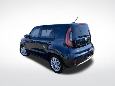 Certified 2019 Kia Soul + image 3