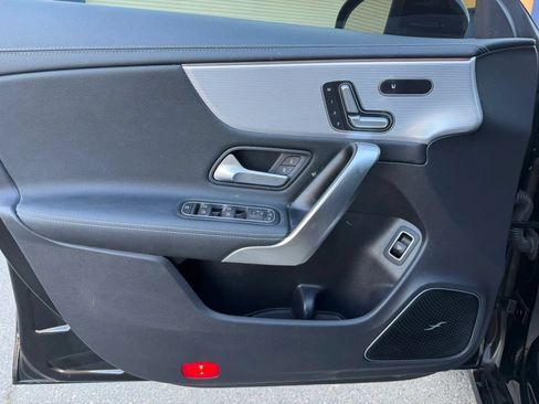 Used 2020 Mercedes-Benz CLA 250 image 9